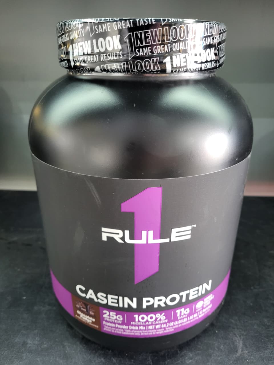 Rule 1 R1 Casein™ - 100% Micellar Casein Protein - 1.82kg (4.01 lbs) - Chocolate Fudge